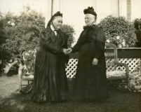 1895 Janet and sister Sally