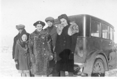 1942 Howard Burdett, Lillian, Lottie, Norman and Eveleen